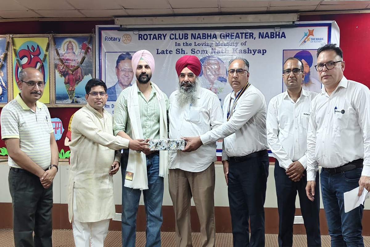 ਰੋਟਰੀ ਕਲੱਬ ਨਾਭਾ ਗ੍ਰੇਟਰ ਨਾਭਾ ਵੱਲੋਂ ਚੰਦਰੇਸ਼ਵਰ  ਸਿੰਘ ਮੋਹੀ ਨੂੰ ਕੀਤਾ ਸਨਮਾਨਿਤ 
